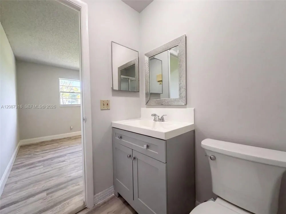 400 SW Golfview Ter #112 Boynton Beach, FL 33426