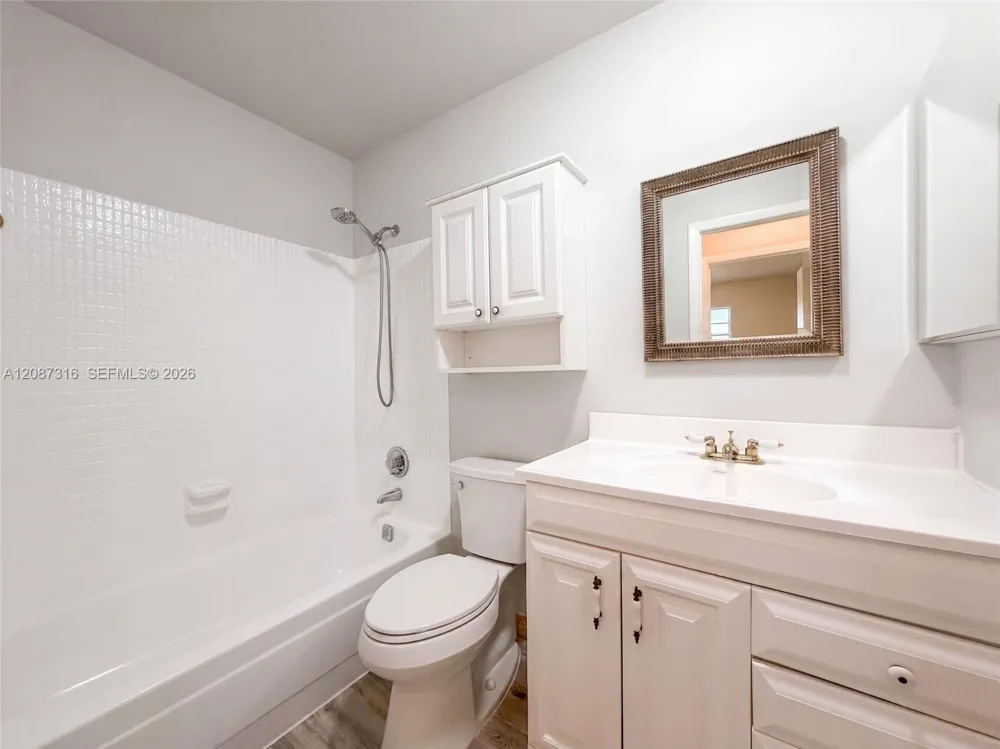 400 SW Golfview Ter #112 Boynton Beach, FL 33426