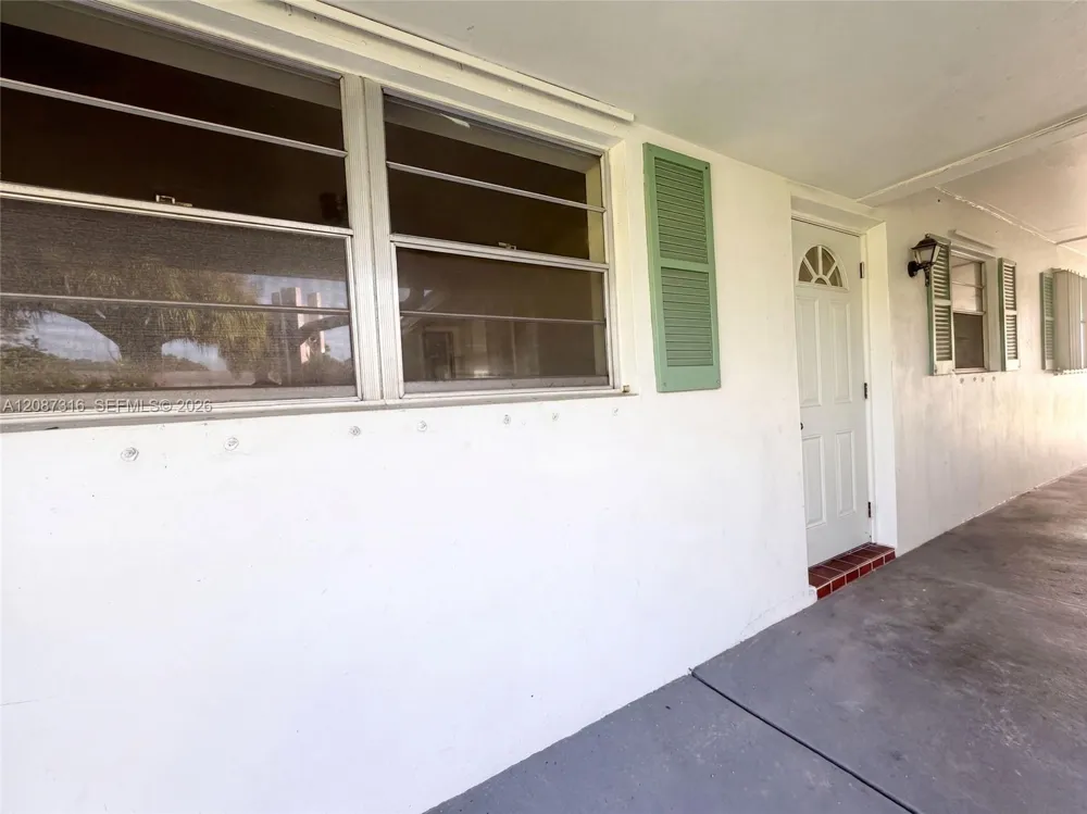 400 SW Golfview Ter #112 Boynton Beach, FL 33426
