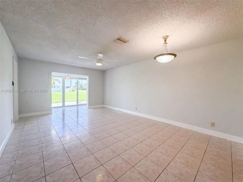 400 SW Golfview Ter #112 Boynton Beach, FL 33426