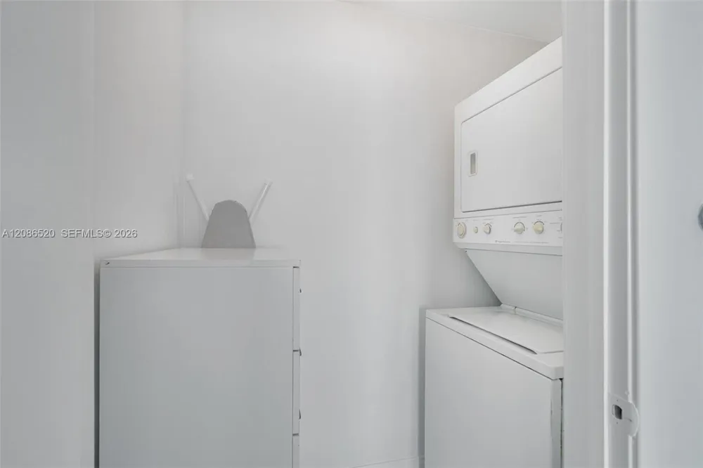 460 NE 28th St #1602 Miami, FL 33137