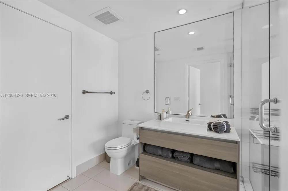 460 NE 28th St #1602 Miami, FL 33137