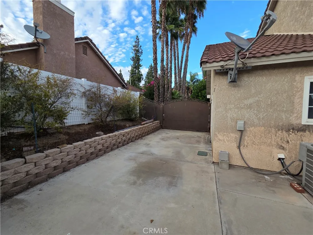 6462 Siamese Riverside, CA 92505