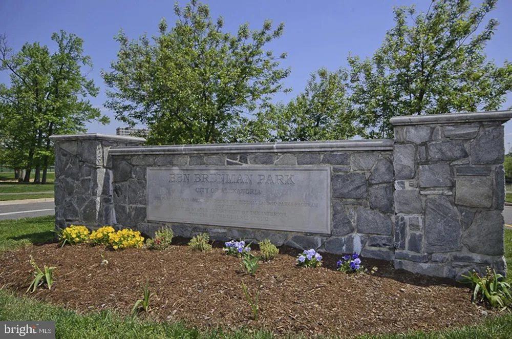 441 CAMERON STATION BOULEVARD Alexandria, VA 22304