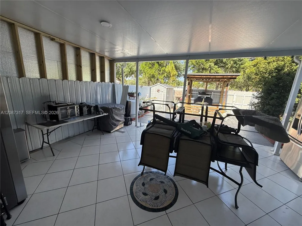 6821 W 2nd Ct Hialeah, FL 33014
