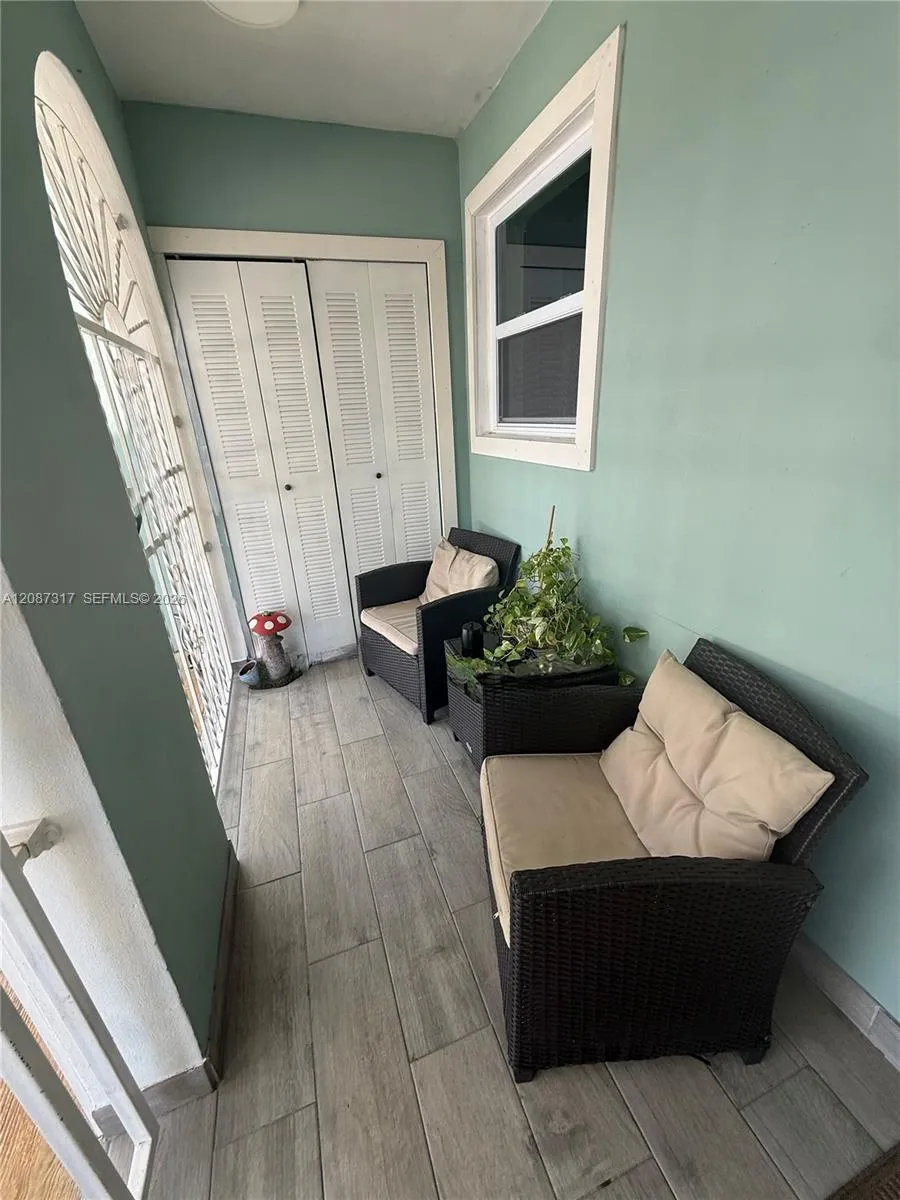 6821 W 2nd Ct Hialeah, FL 33014