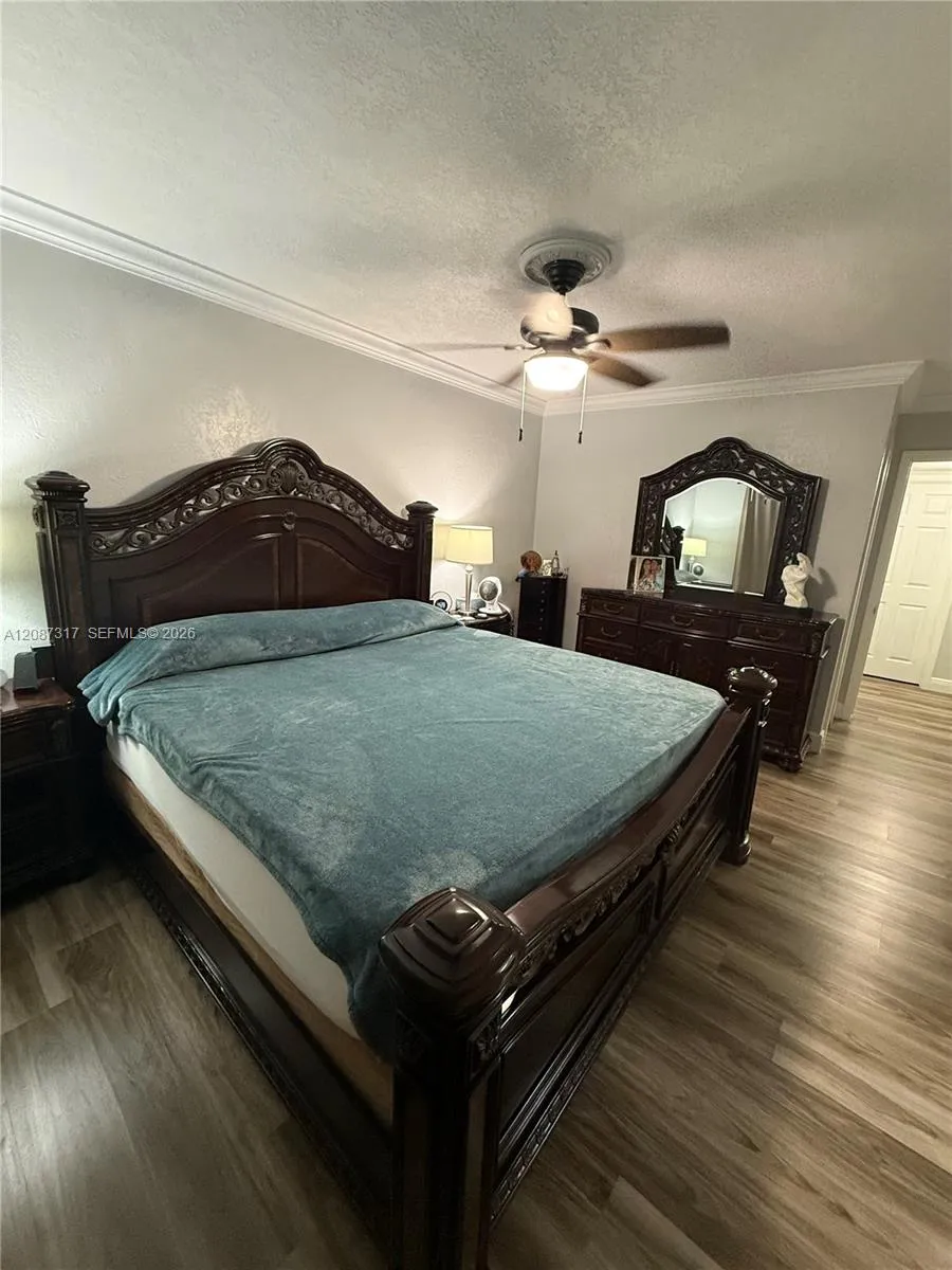 6821 W 2nd Ct Hialeah, FL 33014