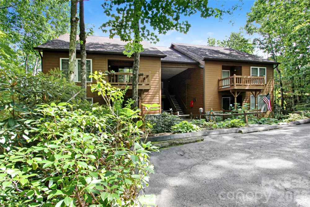 73 Toxaway Views Drive #303 Lake Toxaway, NC 28747