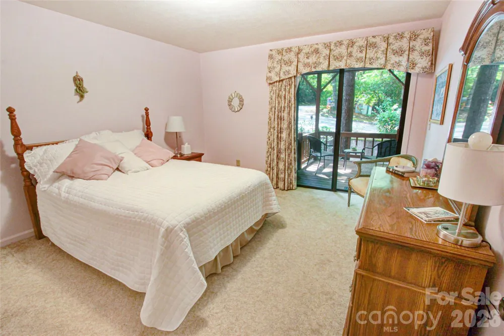 73 Toxaway Views Drive #303 Lake Toxaway, NC 28747