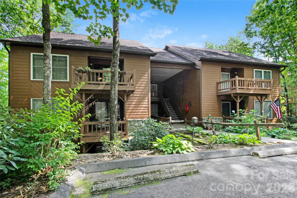 73 Toxaway Views Drive #303 Lake Toxaway, NC 28747
