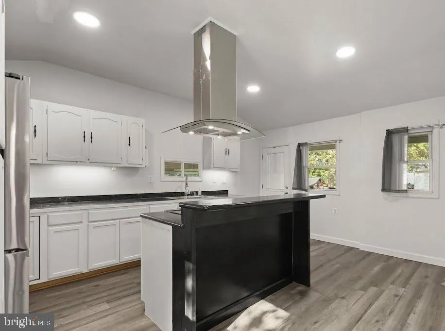 1434 WASHINGTON AVENUE Severn, MD 21144