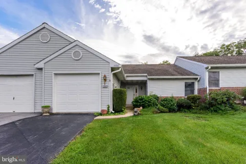 1068 COUNTRY HILL DRIVE