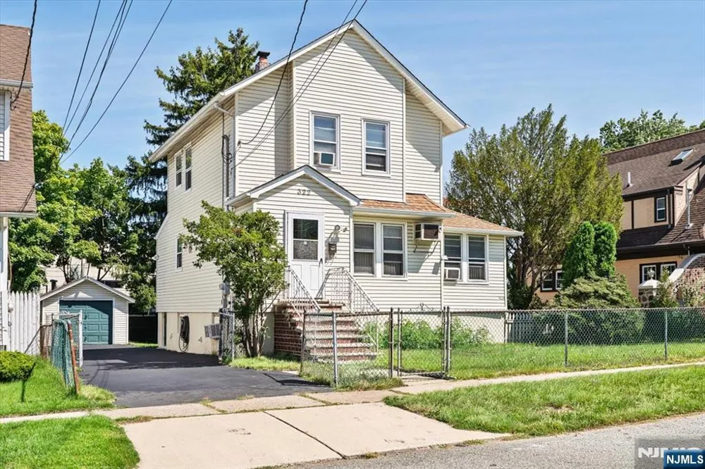 322 Kaplan Avenue Hackensack, NJ 07601