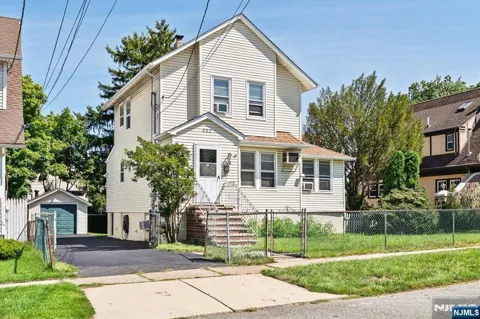 322 Kaplan Avenue