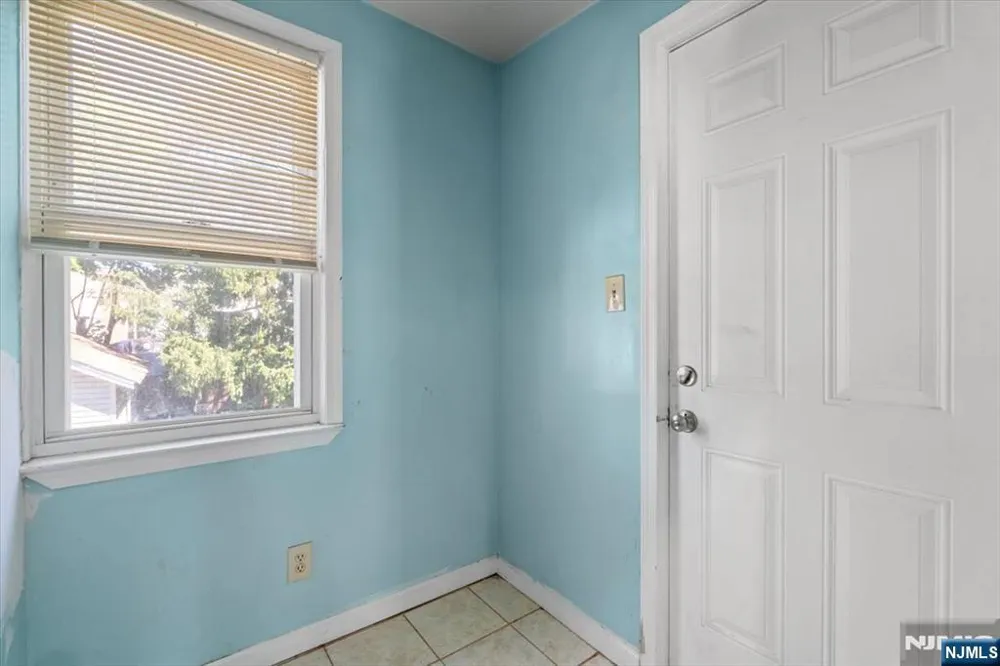 322 Kaplan Avenue Hackensack, NJ 07601