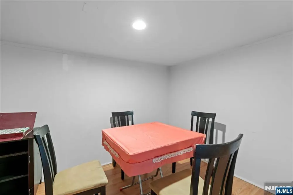 322 Kaplan Avenue Hackensack, NJ 07601
