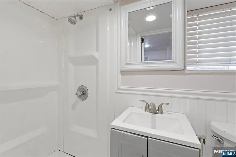 322 Kaplan Avenue Hackensack, NJ 07601