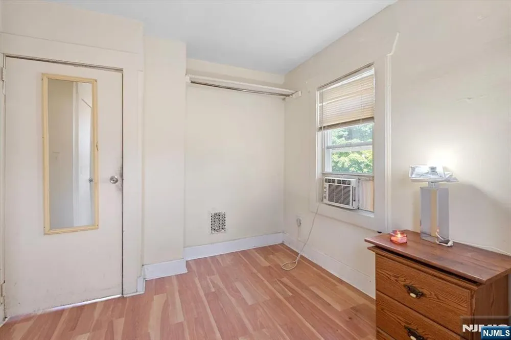 322 Kaplan Avenue Hackensack, NJ 07601
