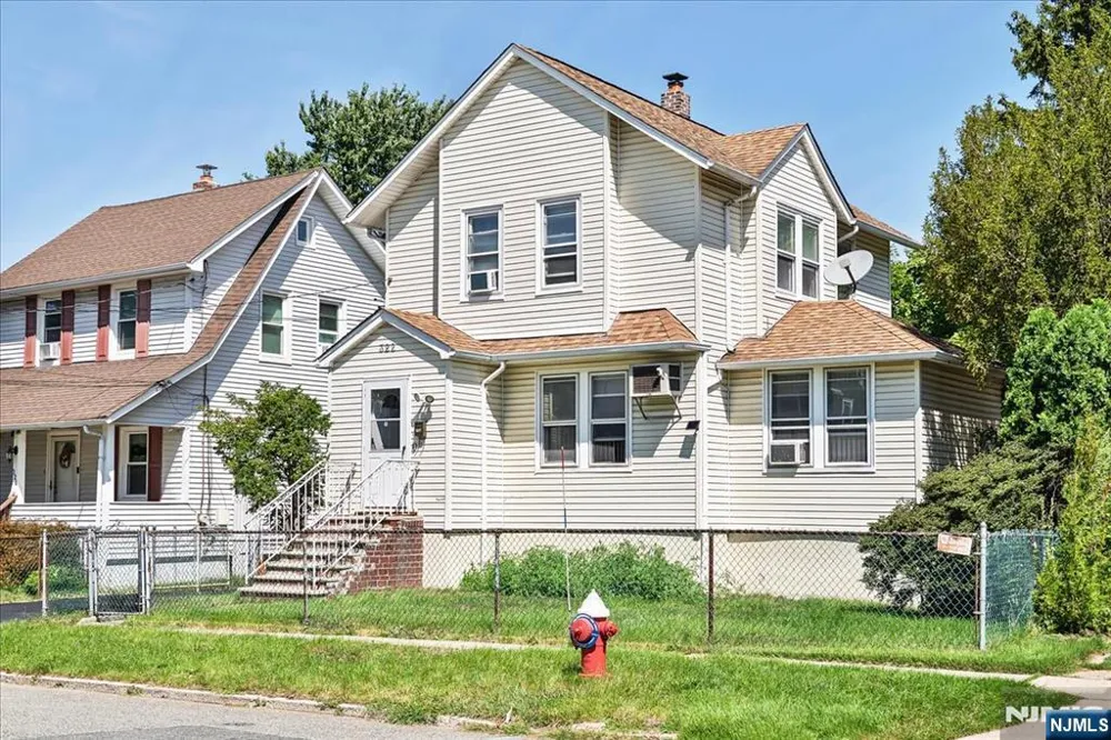 322 Kaplan Avenue Hackensack, NJ 07601