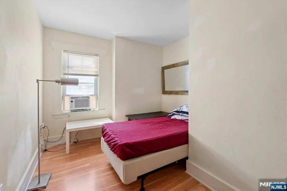 322 Kaplan Avenue Hackensack, NJ 07601
