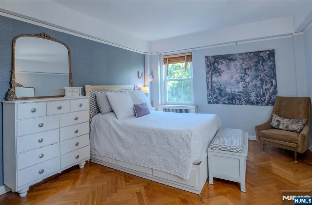 10 Crestmont Road 4H Montclair, NJ 07042