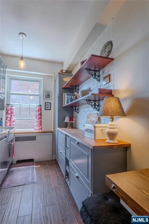 10 Crestmont Road 4H Montclair, NJ 07042
