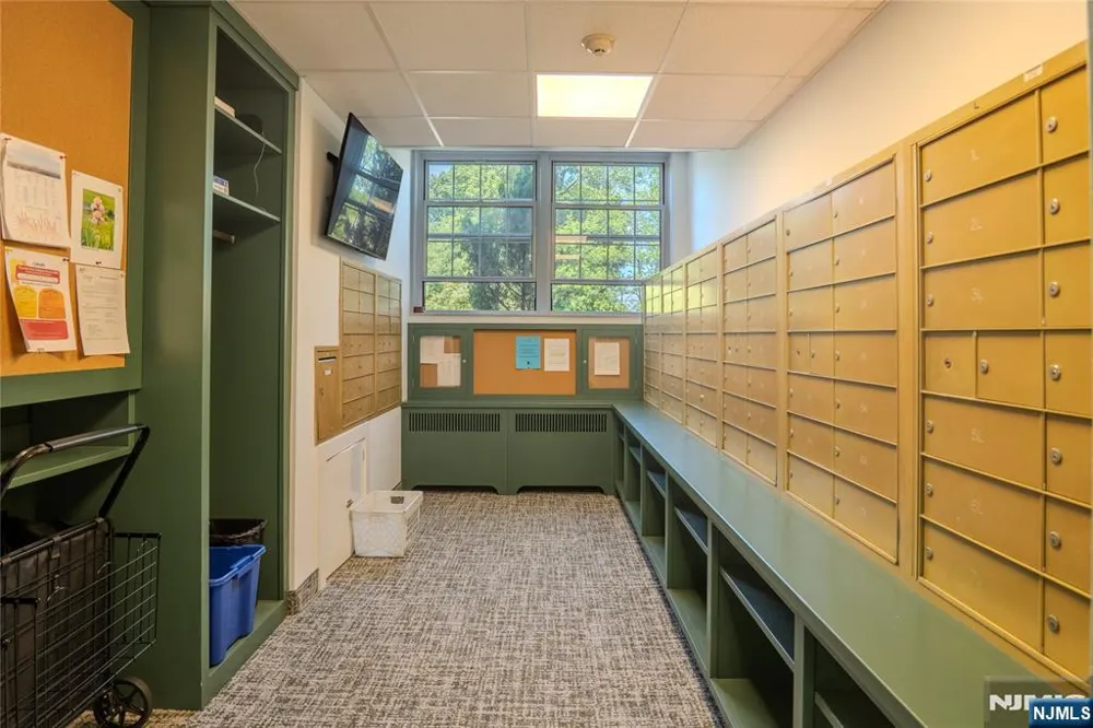 10 Crestmont Road 4H Montclair, NJ 07042