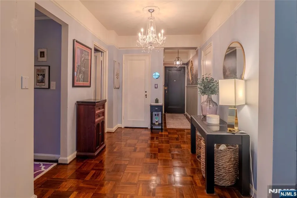 10 Crestmont Road 4H Montclair, NJ 07042