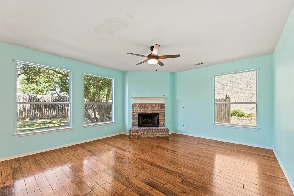 3718 Eagles Nest Street Round Rock, TX 78665