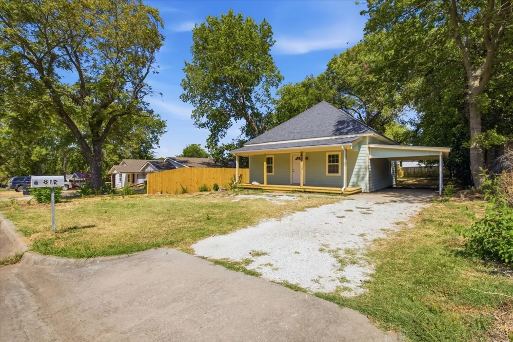 812 W 5th Street Ada, OK 74820