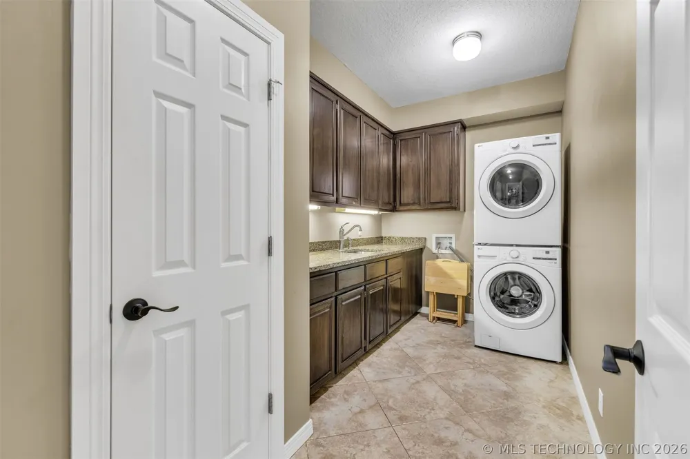 10329 S Granite Avenue Tulsa, OK 74137