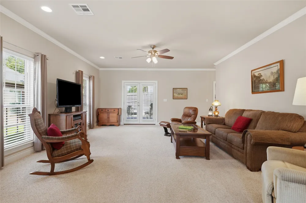 723 Woodland Avenue Sapulpa, OK 74066