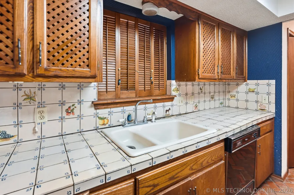 3235 S 140th East Avenue Tulsa, OK 74134