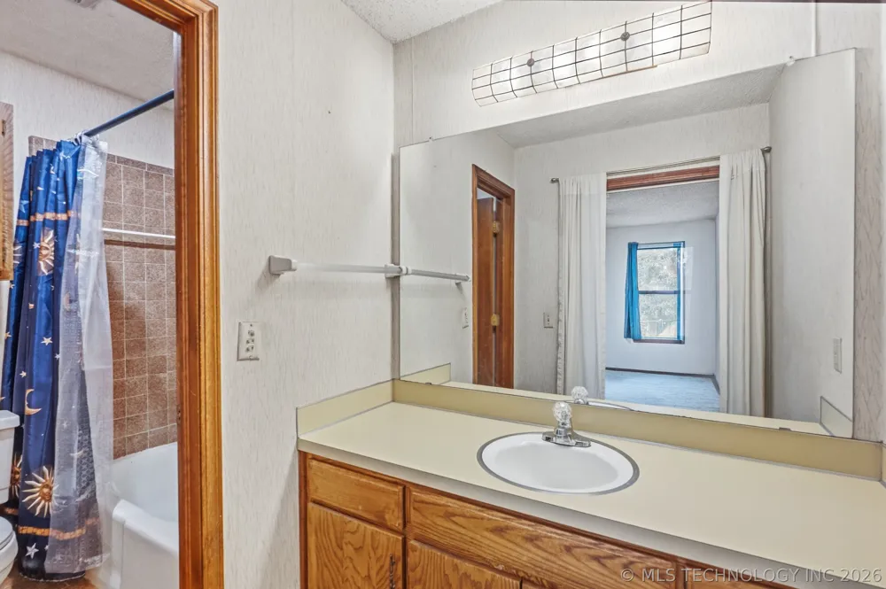 3235 S 140th East Avenue Tulsa, OK 74134