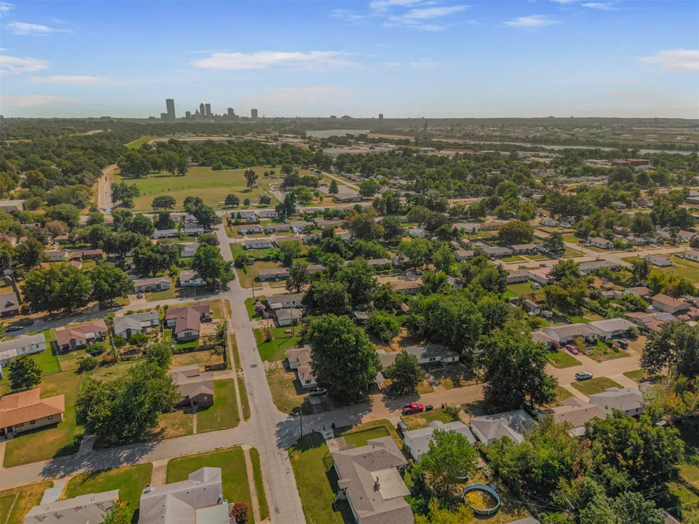 313 S 44th WestAvenue Tulsa, OK 74127