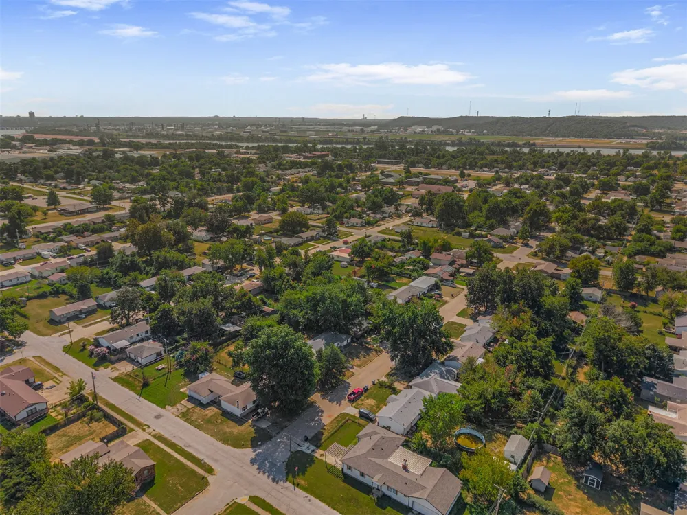 313 S 44th WestAvenue Tulsa, OK 74127