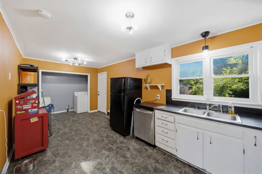 313 S 44th WestAvenue Tulsa, OK 74127