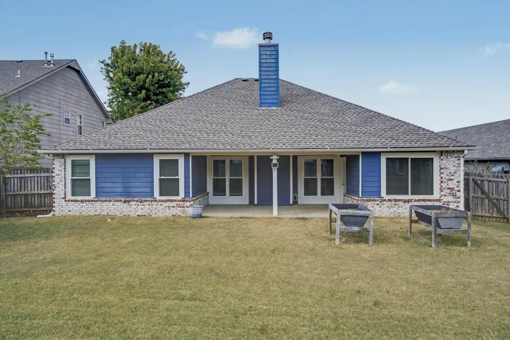 105 E Indianapolis Street E Broken Arrow, OK 74012