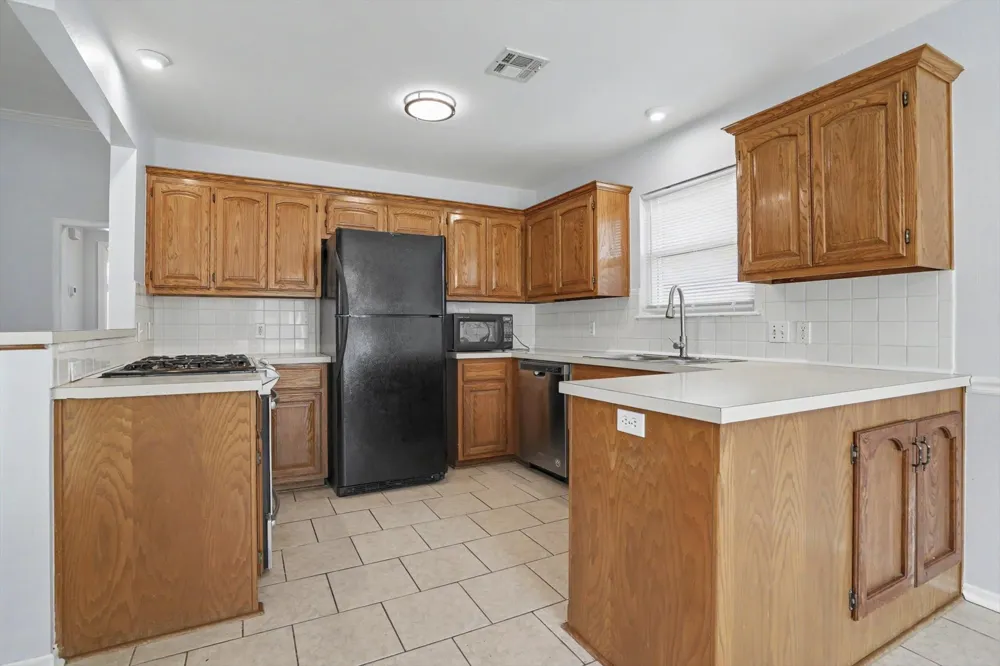 105 E Indianapolis Street E Broken Arrow, OK 74012