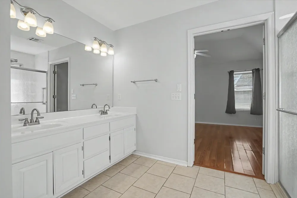 105 E Indianapolis Street E Broken Arrow, OK 74012