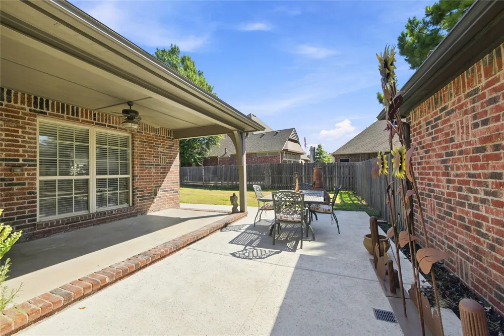 9709 E 90th Court Owasso, OK 74055