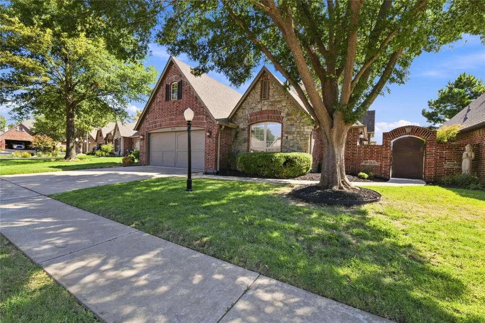 9709 E 90th Court Owasso, OK 74055