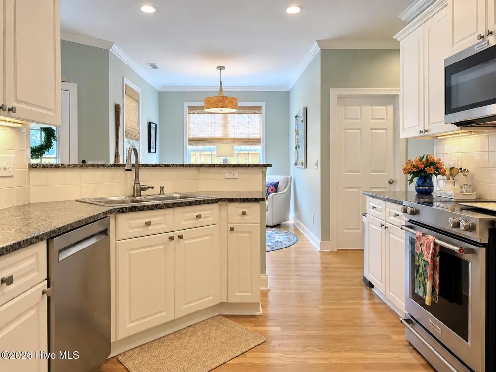 713 Zekes Wilmington, NC 28411