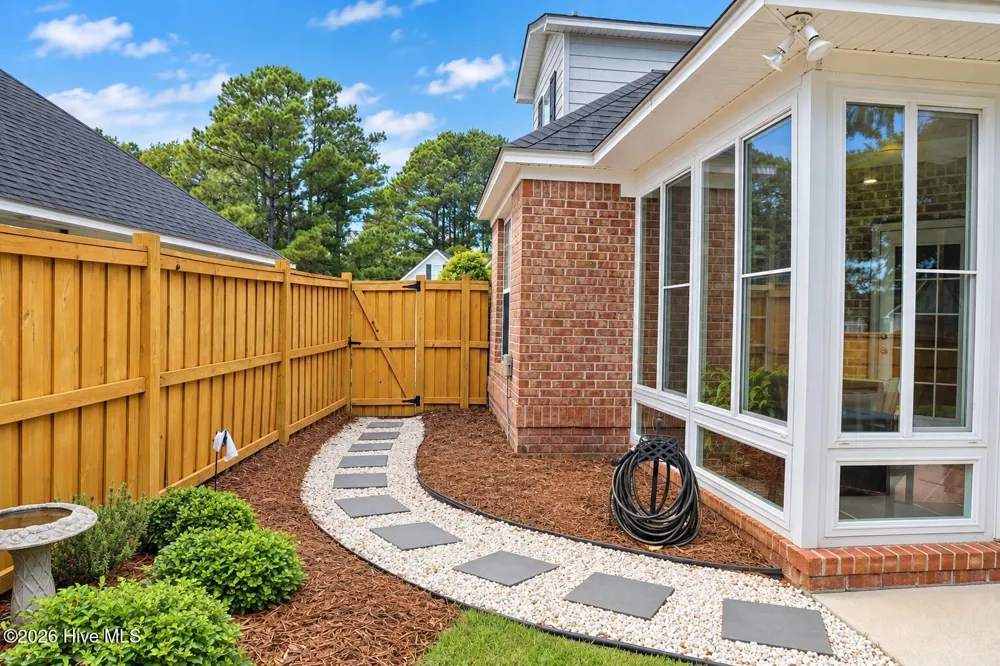 713 Zekes Wilmington, NC 28411