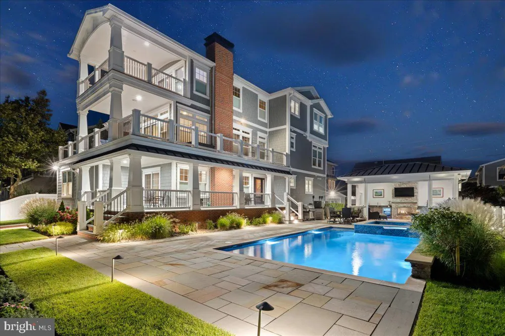 313 29TH STREET S Brigantine, NJ 08203