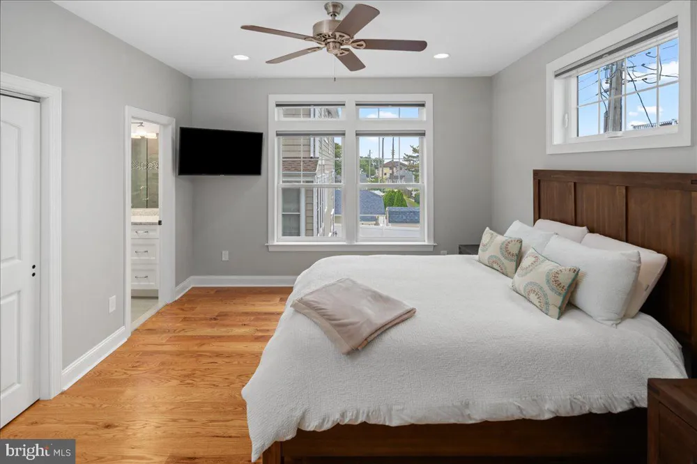 313 29TH STREET S Brigantine, NJ 08203