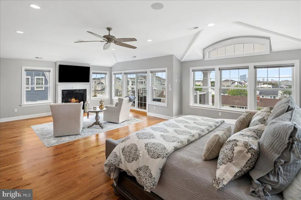 313 29TH STREET S Brigantine, NJ 08203
