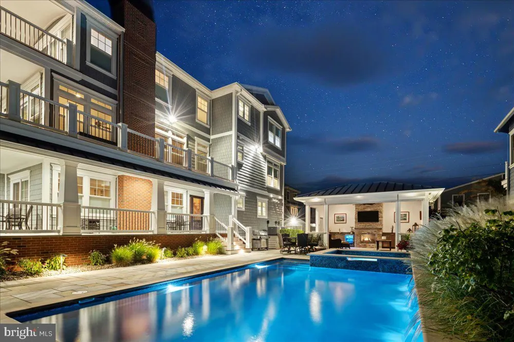 313 29TH STREET S Brigantine, NJ 08203