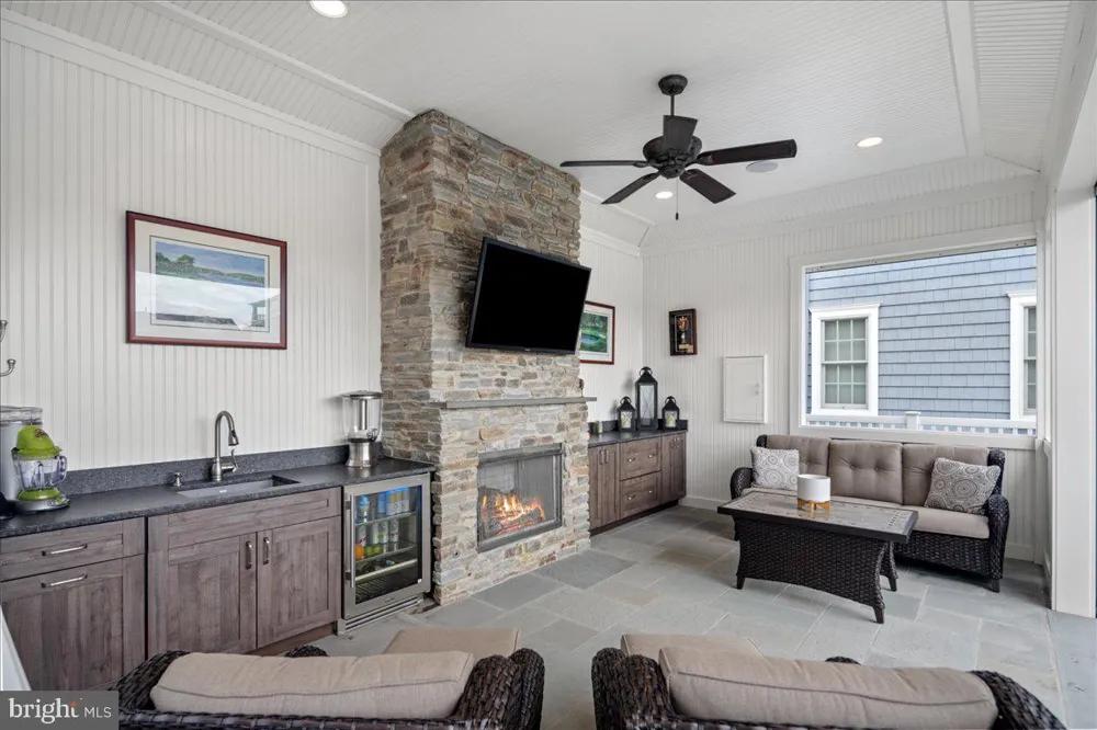 313 29TH STREET S Brigantine, NJ 08203