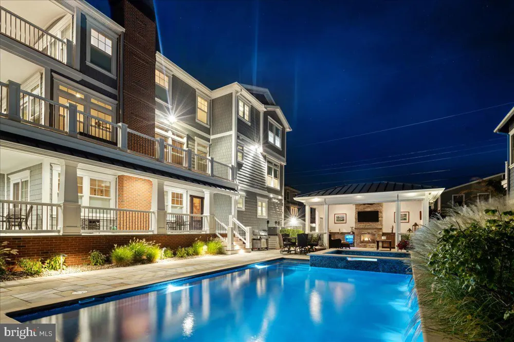 313 29TH STREET S Brigantine, NJ 08203